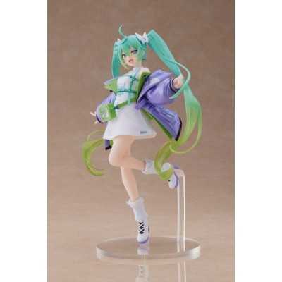 HATSUNE MIKU Fashion Sporty Taito PVC Figure 18 cm