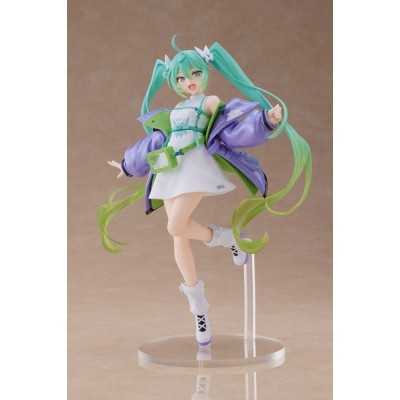 HATSUNE MIKU Fashion Sporty Taito PVC Figure 18 cm