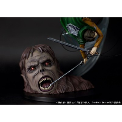 ATTACK ON TITAN - Levi vs Beast Titan Ver. 1/7 Proof PVC Figure 28 cm