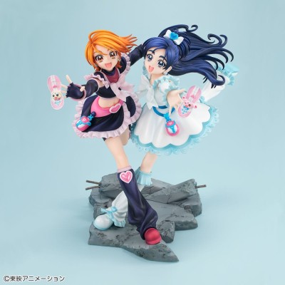 PRETTY CURE - Cure Black & Cure White Megahouse PVC Figure 22 cm