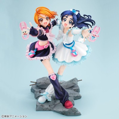 PRETTY CURE - Cure Black & Cure White Megahouse PVC Figure 22 cm