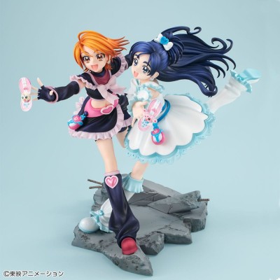 PRETTY CURE - Cure Black & Cure White Megahouse PVC Figure 22 cm