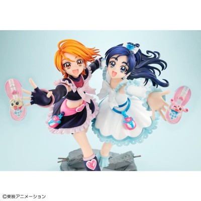 PRETTY CURE - Cure Black & Cure White Megahouse PVC Figure 22 cm