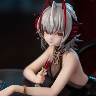 ARKNIGHTS - W: Formal Dress Ver. 1/7 Myethos PVC Figure 19 cm