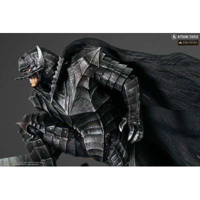 BERSERK - Guts (Berserker Armor) Akihabara Legend 1/8 Kitsune Statue PVC Figure 26 cm