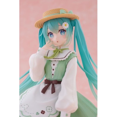 HATSUNE MIKU - Fashion Country Ver. Taito PVC Figure 18 cm