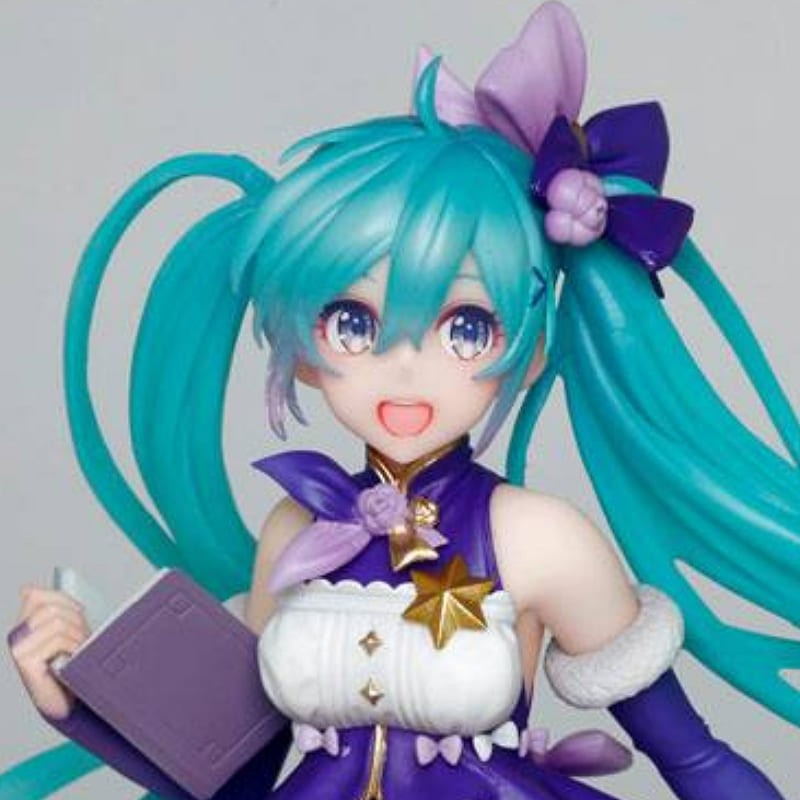 VOCALOID - Hatsune Miku 3rd Season Winter Ver. PVC Statue 18 Cm (Box damaged)